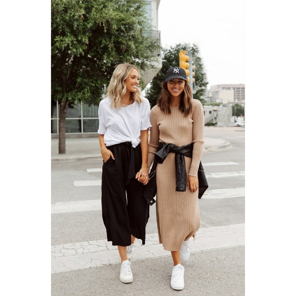 NEW Wayf BFF Hollie Long Sleeve Sweater Dress - Picture 2 of 8